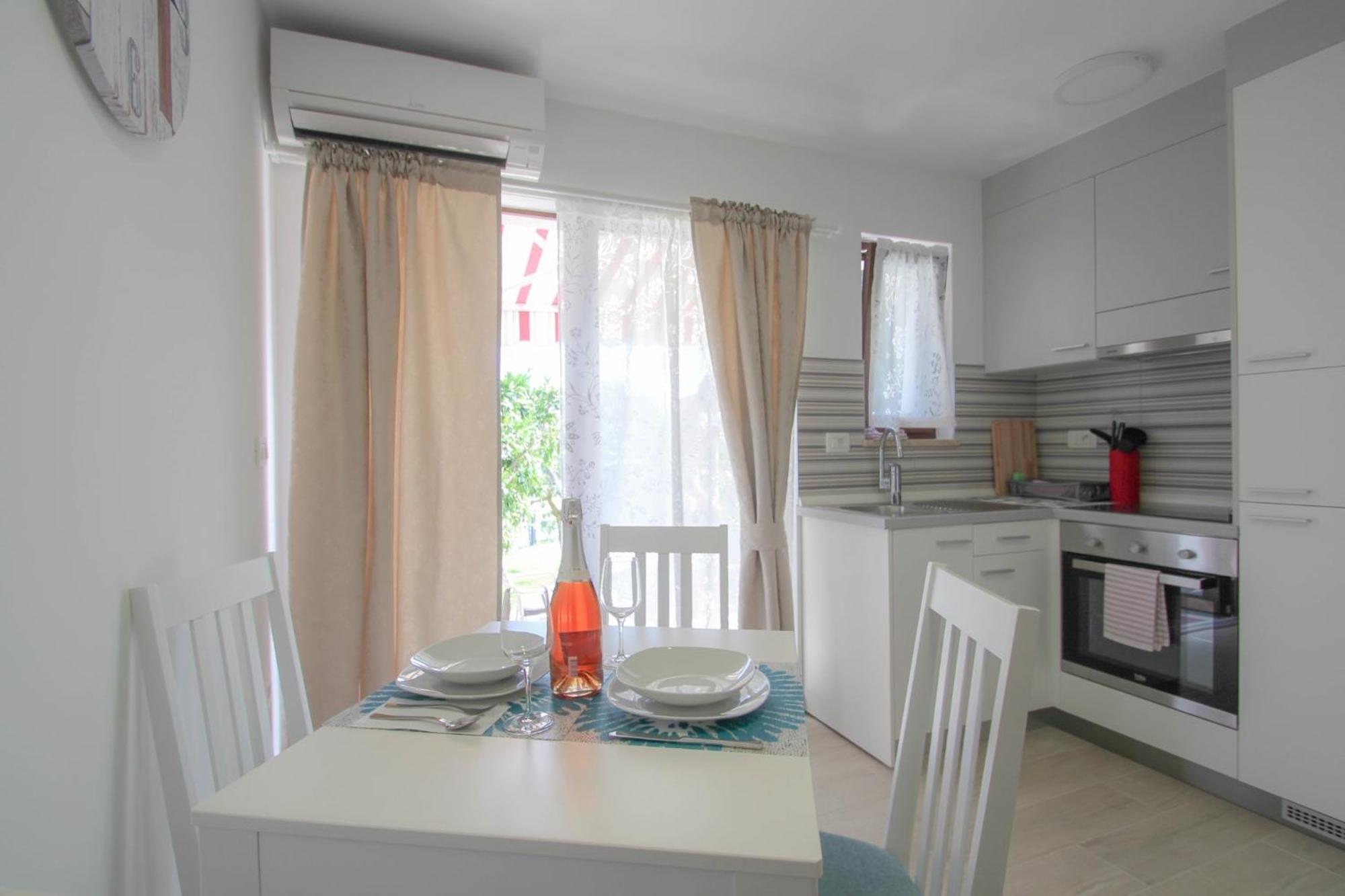 Doris One Apartment Novigrad  ภายนอก รูปภาพ